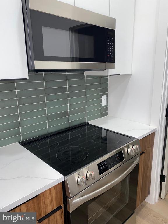 Photo - 1335 Colwyn St Unit 1