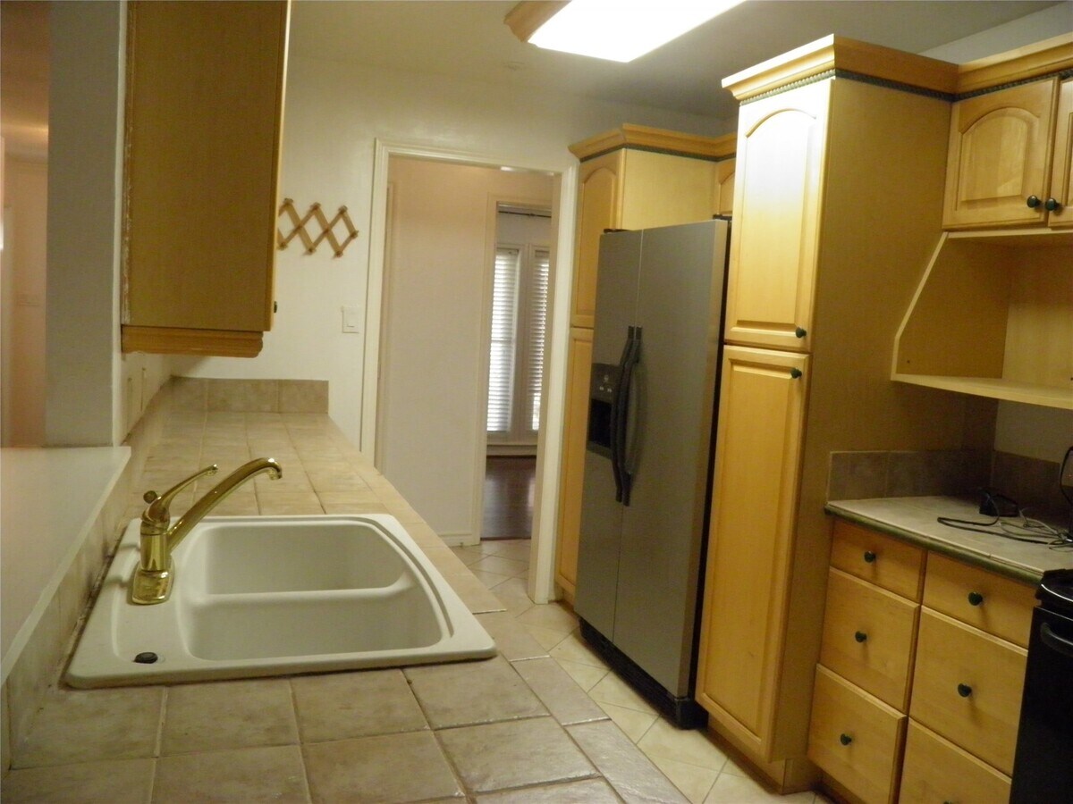 Photo - 8827 Neff St