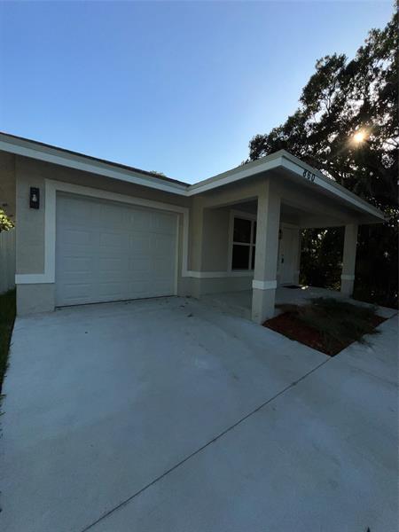 Photo - 860 SW 10th St