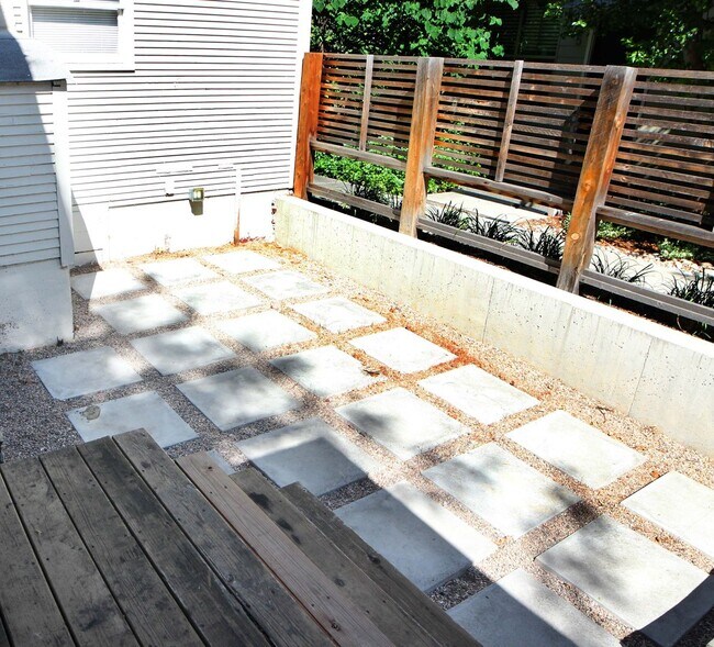 Photo - 318-320 W Myrtle Unit 320 #100