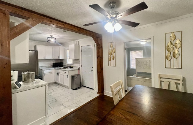 Photo - 847 Marianna St