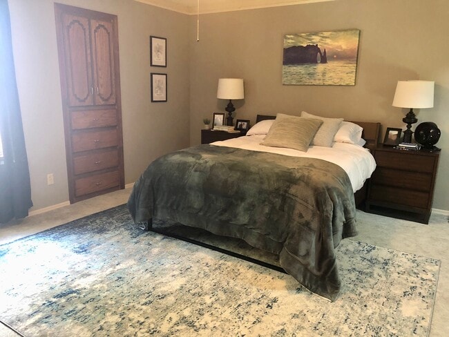 Photo - 933 Parkway Dr