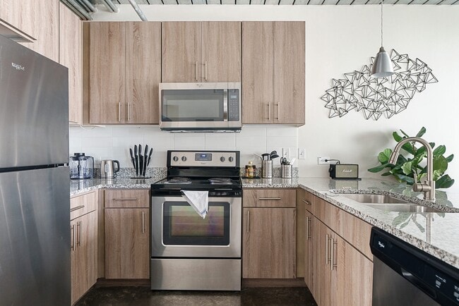 Photo - Live in Midtown for $1,515 – Prime Location! Unit MM2