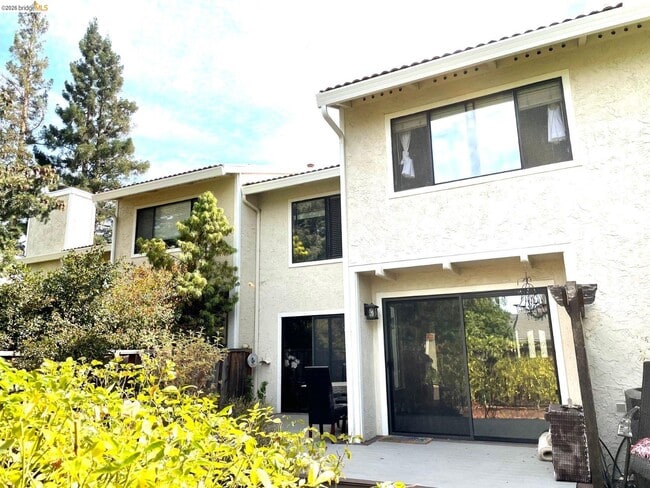 Photo - 1010 Camino Verde Cir
