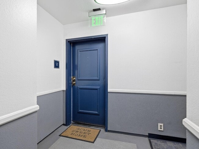 Photo - 1940 Highland Oaks Dr