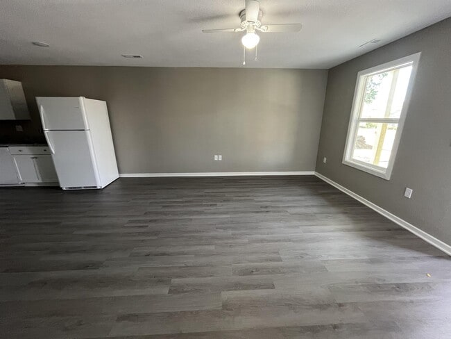 Photo - 703 S Holden St