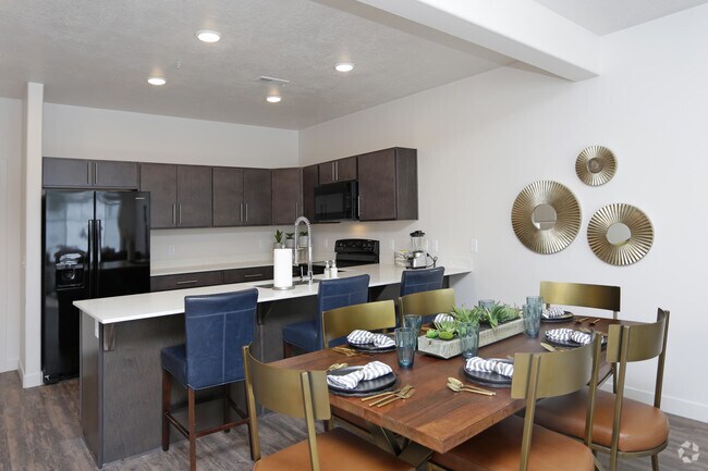 3BR, 2BA - Arrowhead