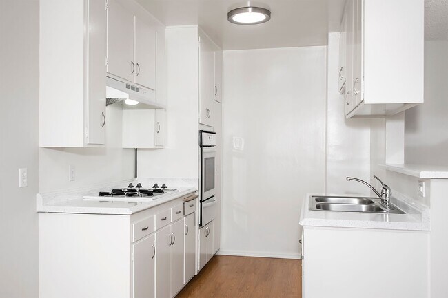 Photo - Riviera West