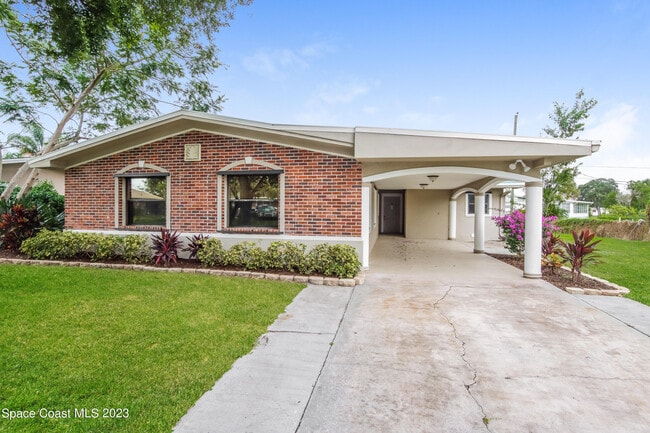 Photo - 472 Linda Ln