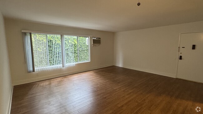 LIVING ROOM - 11737 Kiowa Ave Rental