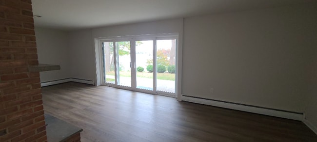 Photo - 1043 Park Rd Unit 1