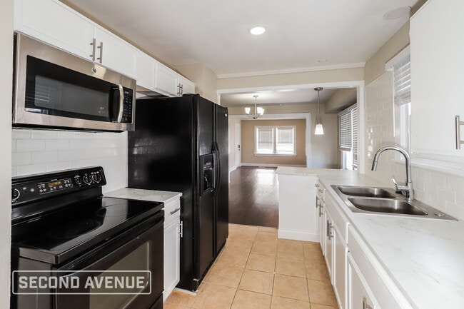 Photo - 3600 E 57th St