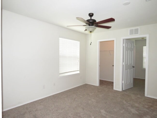 Photo - Beautiful Townhouse 3/2.5/2cg $2300mo