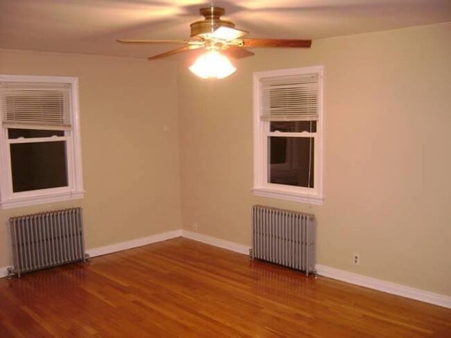 Photo - 28 Wolfle St