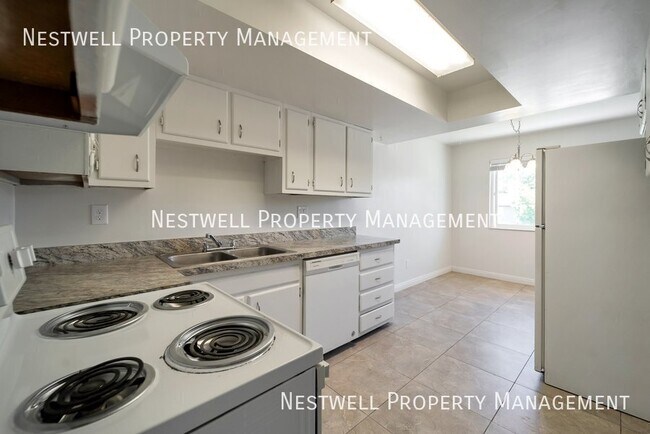 Photo - 8455 S Westridge St