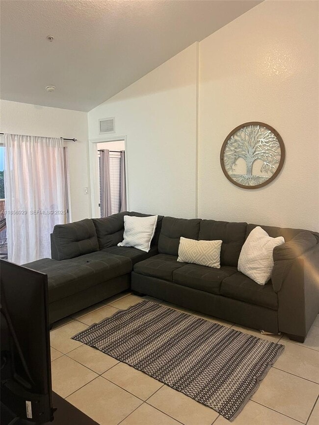 Building Photo - 20930 SW 87th Ave Unit 303