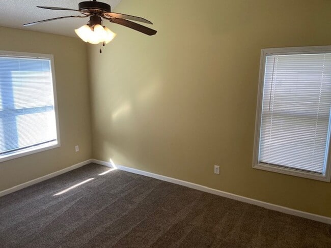 Photo - 3 Bed/2 Bath