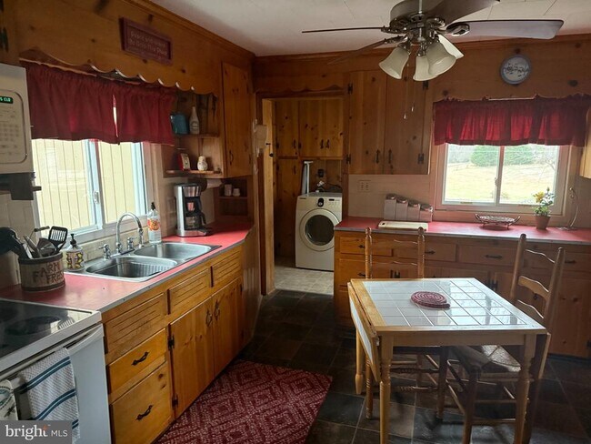 Photo - 7246 Sperryville Pike