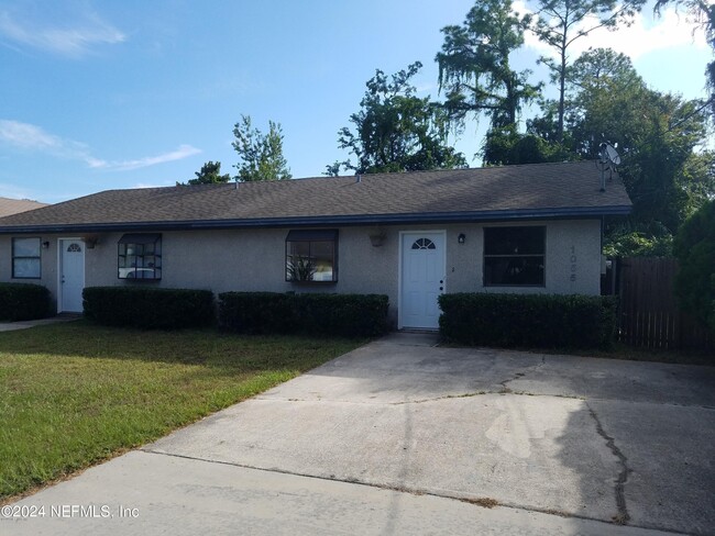 Building Photo - 1055 Stocks St