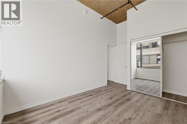 Photo - 30 Duke St W Unité 2507