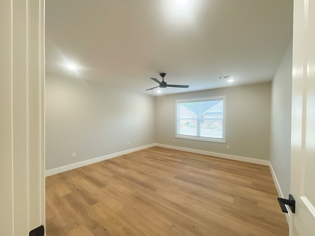 5 Creekside Wy Unit 1