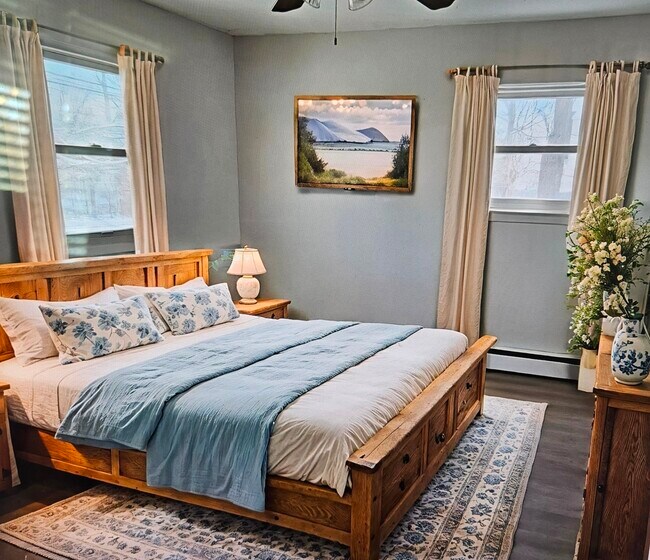 Photo - 247 Bellerose Ave