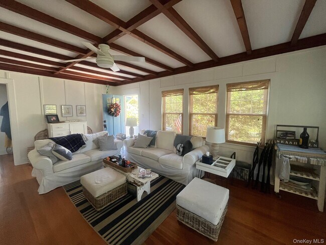 22 Crescent Ave