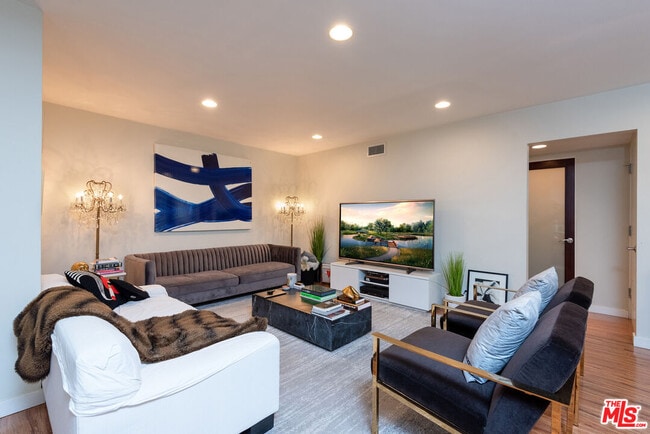 Photo - 1620 Malcolm Ave