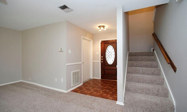1 Greeningdon St