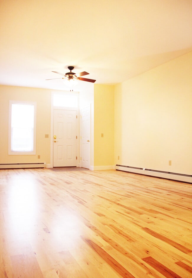 Photo - 51 N Champlain St Unit APT 7