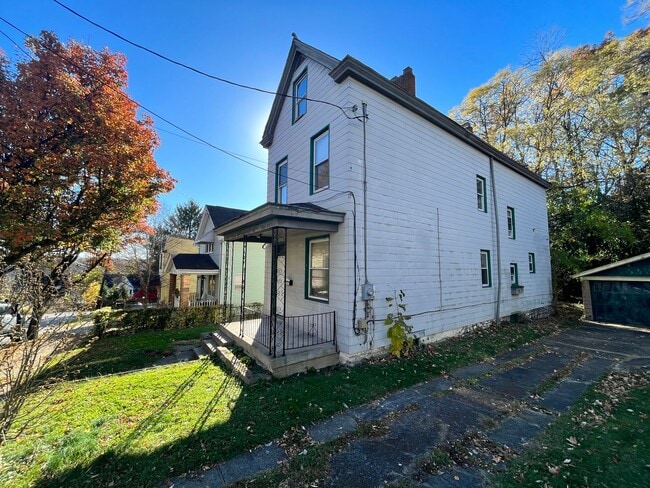 Photo - 2507 Knorr Ave