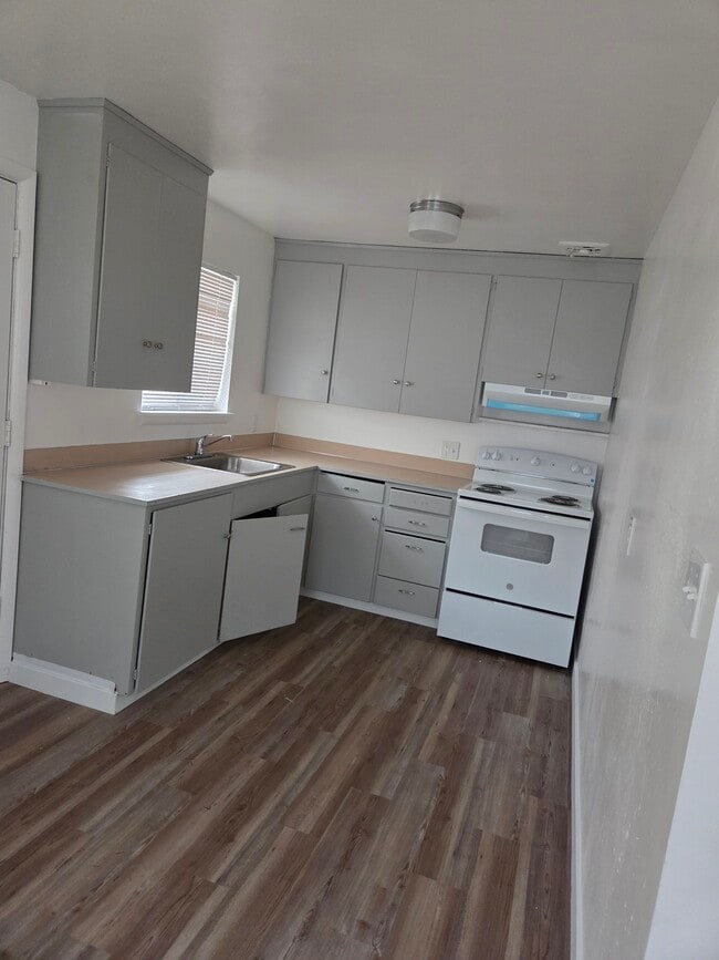 Photo - 1112 McKinley Ave Unidad 1112 McKinley Ave A