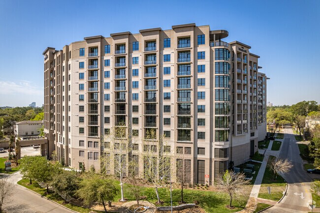 929 Westcott St - The Westcott
