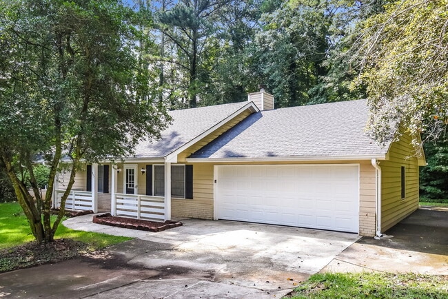 Photo - 897 Raintree Ct SE