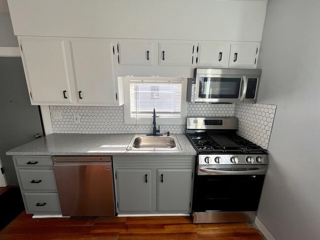 Photo - 24 Ewell Ave