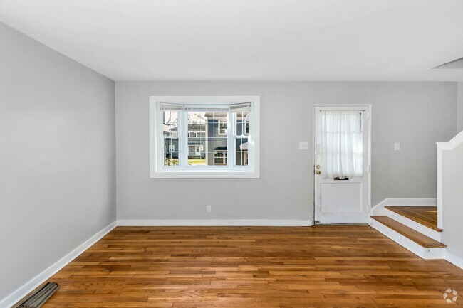 Building Photo - Huntsville Townhouse 2BR/1BA