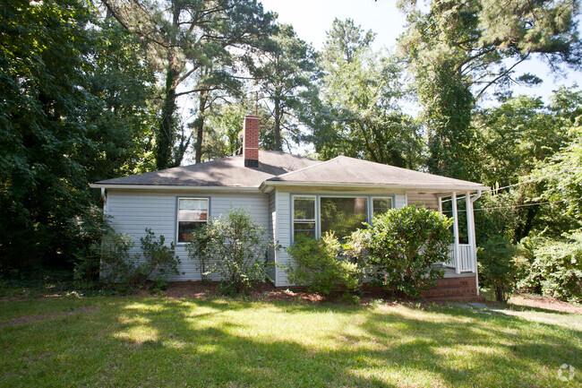 Building Photo - Quaint Cottage near UNC Hospitals! Rental