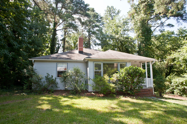 Quaint Cottage near UNC Hospitals! - Quaint Cottage near UNC Hospitals! Casa