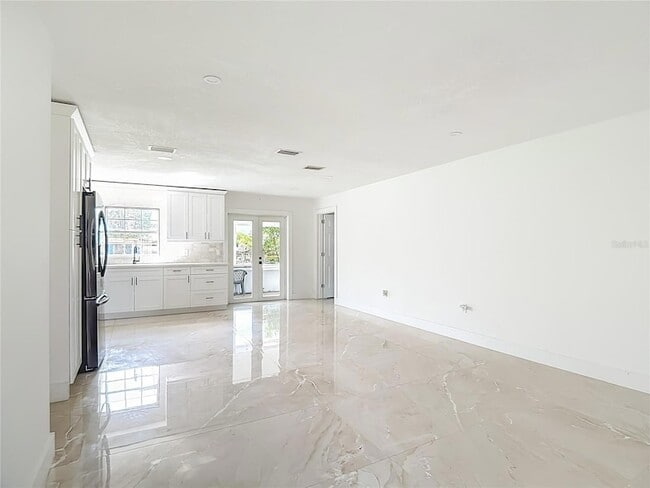 Photo - 201 Valencia Dr