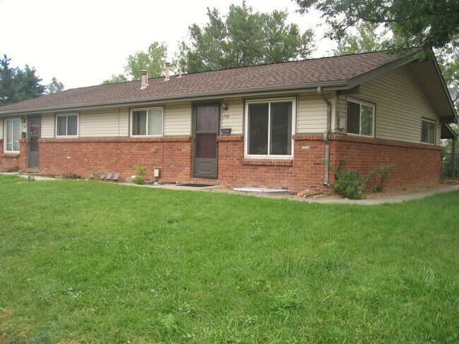 Building Photo - 700/702 South Lashley Lane Unit 702