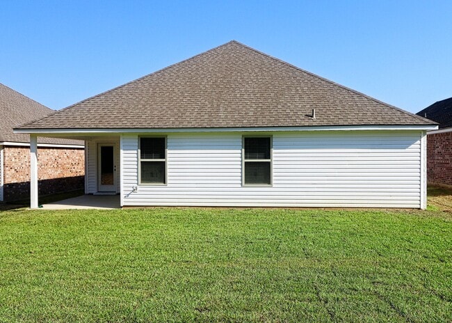 Photo - Look 4/3 in Zachary!