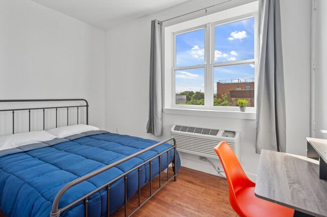 Shared/Private Rooms in Modern Co-Living Apt