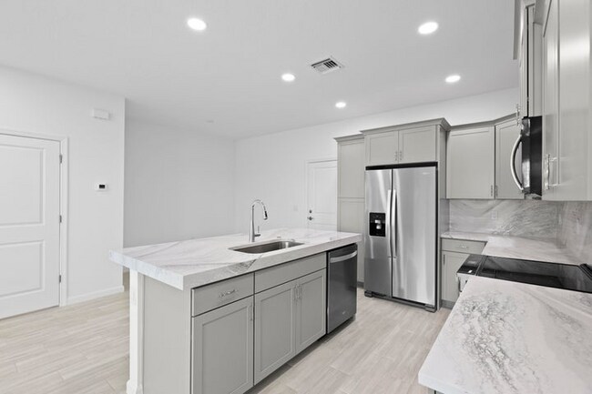 Photo - 4616 Longwood Lk Sq