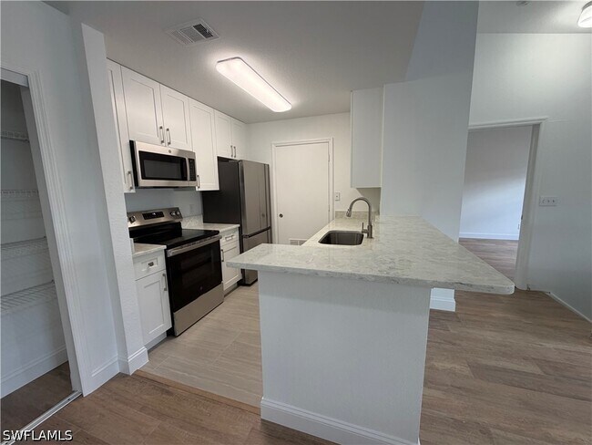 Building Photo - 14880 Pleasant Bay Ln Unit 2205