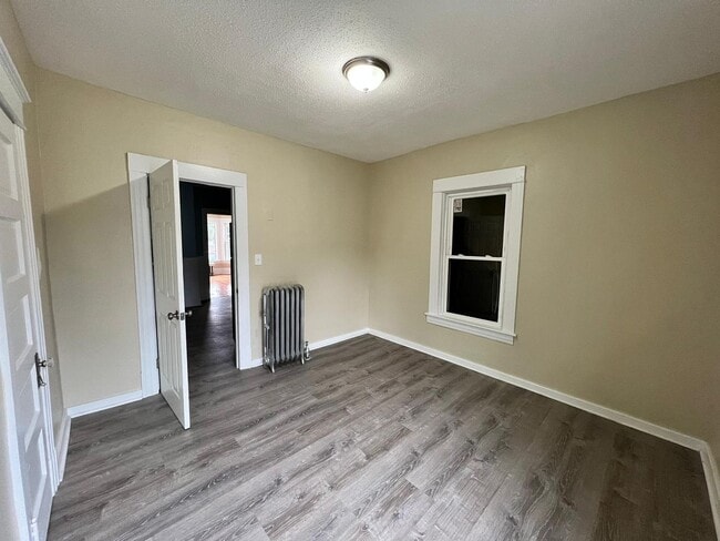 Building Photo - 16 Olivine St Unit #1