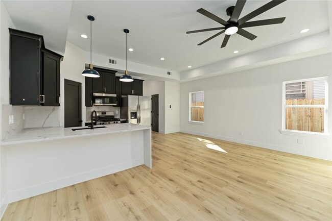 Photo - 4605 Siegel St