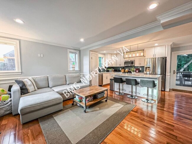 Photo - 2935 Summerfield Rd