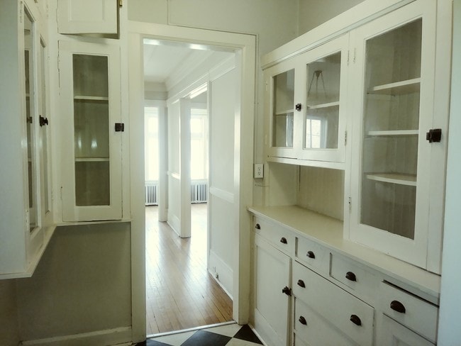 Photo - Windsor Apartments