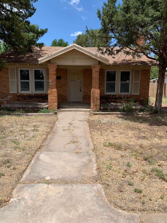 Building Photo - PRE-Leasing!!
"Charming" 3-Bed, 2-Bath Home