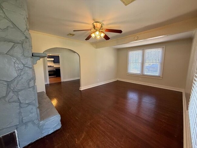 Photo - Pensacola - East Hill - 3 bedroom, 1 bathroom